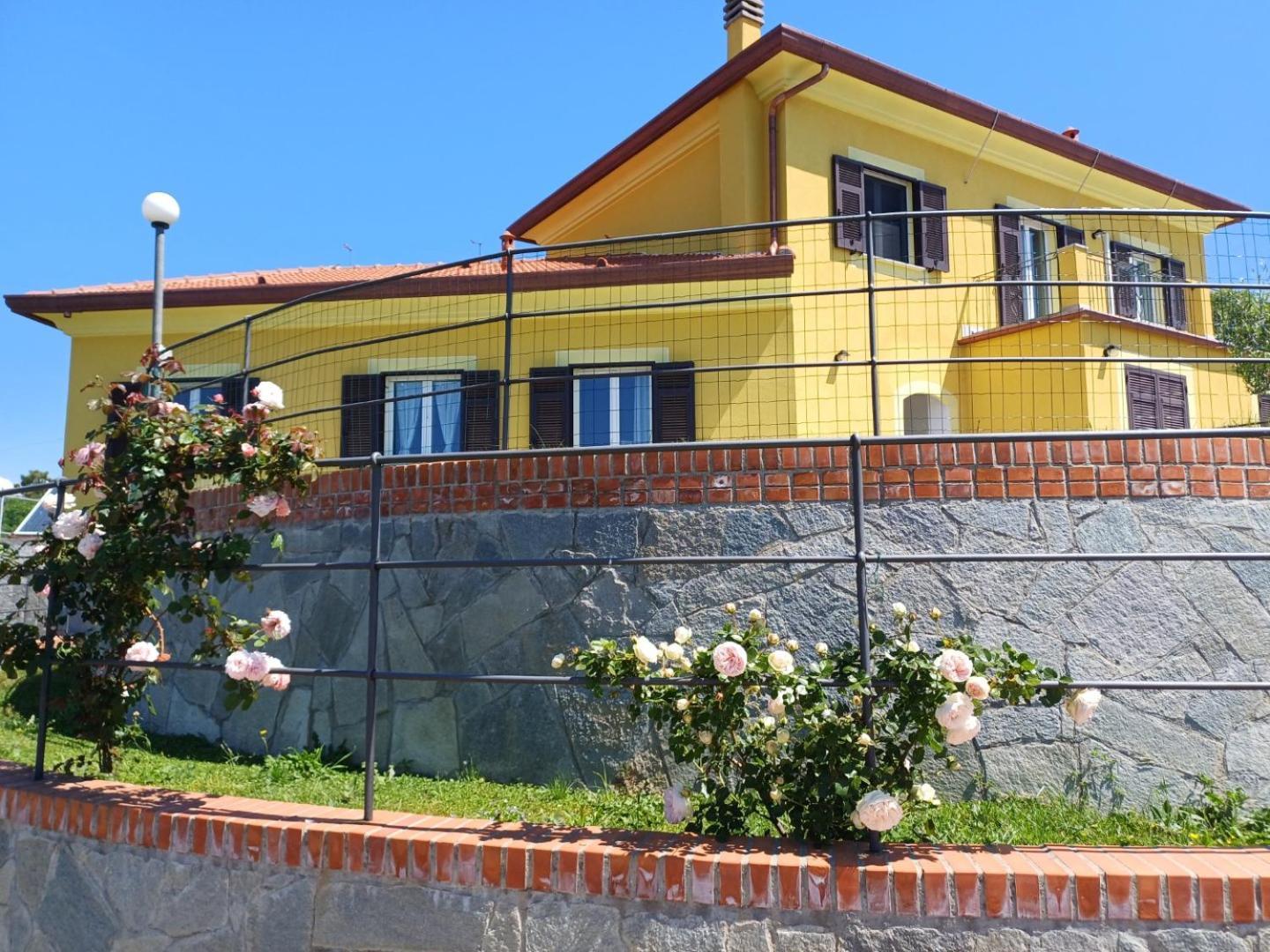 Joivy Villa Guanna - Charming Flat With Garden Bracco Extérieur photo